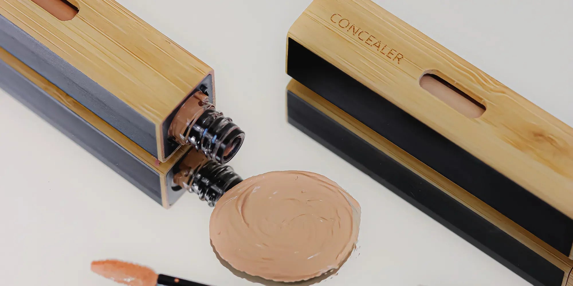 Como evitar que o corretivo natural craquele na área dos olhos em peles maduras e secas?