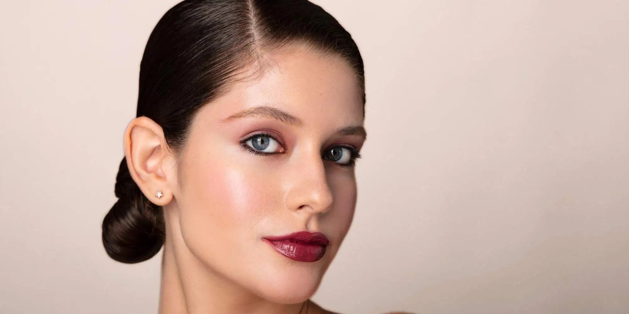 Do Dia para a Noite: Transforme Sua Maquiagem com Poucos Passos