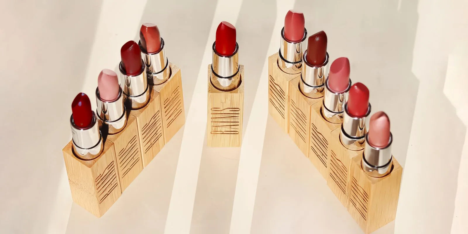 Como a Cera de Carnaúba da BAIMS Garante a Longa Duração do Batom Sem Ressecar os Lábios?